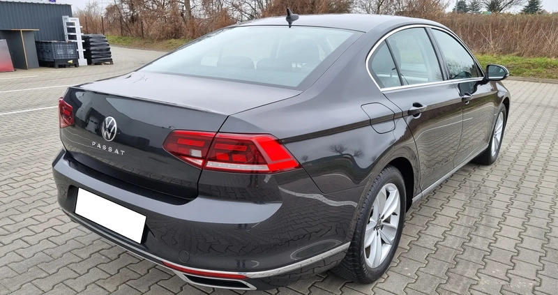 Volkswagen Passat cena 86999 przebieg: 132000, rok produkcji 2020 z Kalisz małe 407